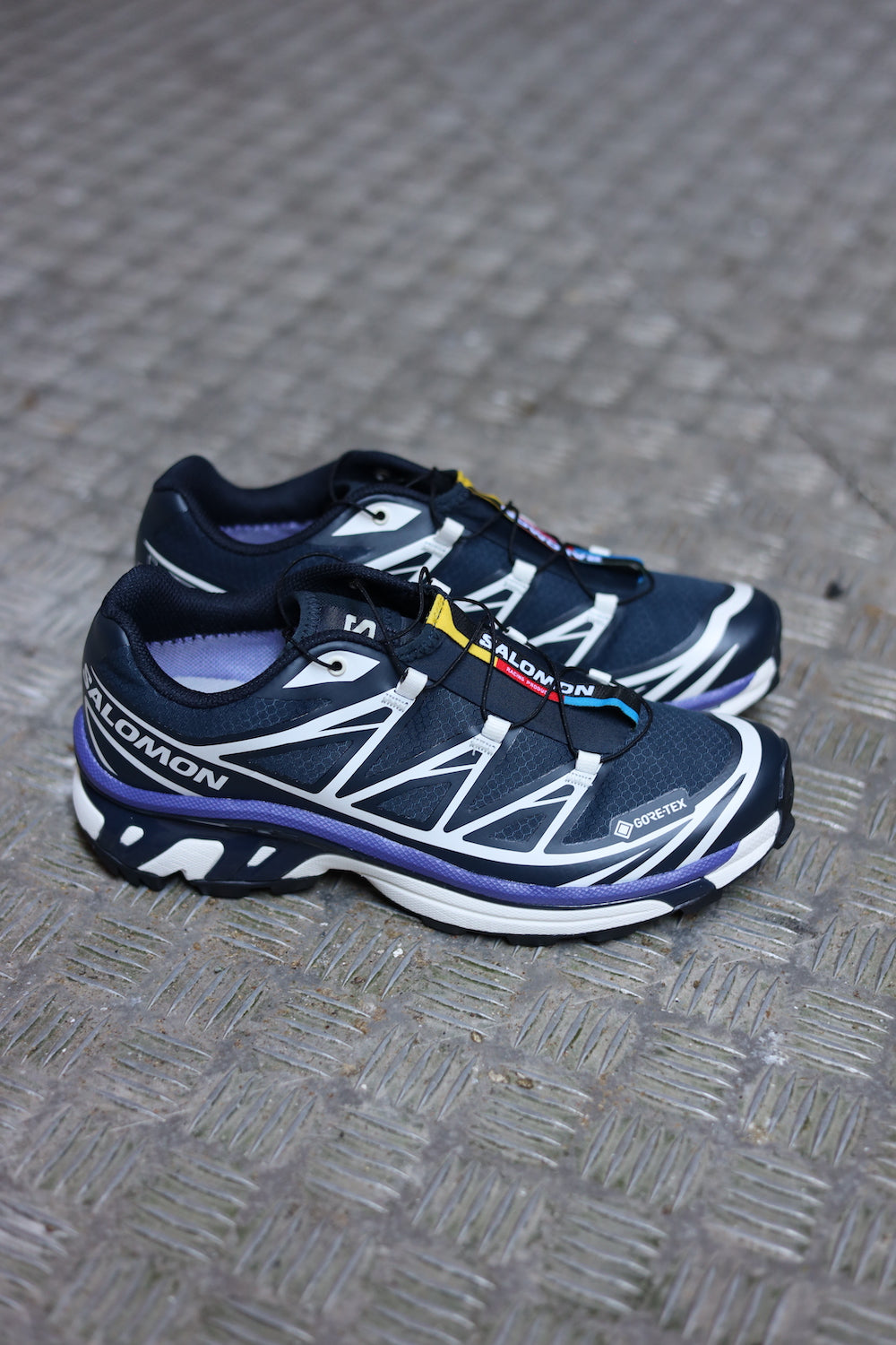 SALOMON XT-6 GTX CARBON/VANILLA ICE/LIBERTY