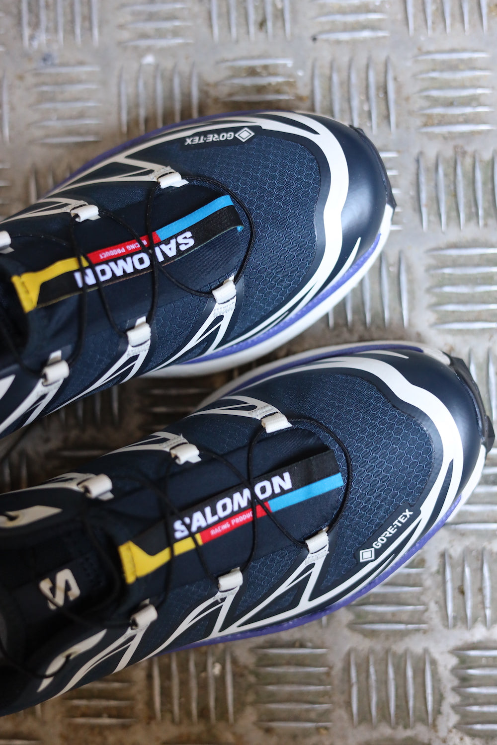 SALOMON XT-6 GTX CARBON/VANILLA ICE/LIBERTY