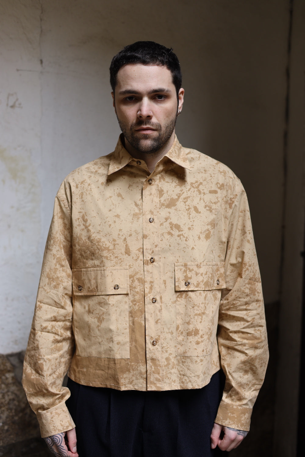 LC23 BOXY SHIRT CAMEL DYE