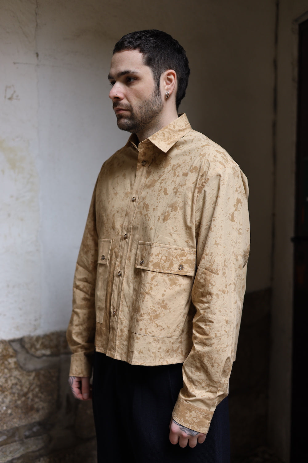 LC23 BOXY SHIRT CAMEL DYE