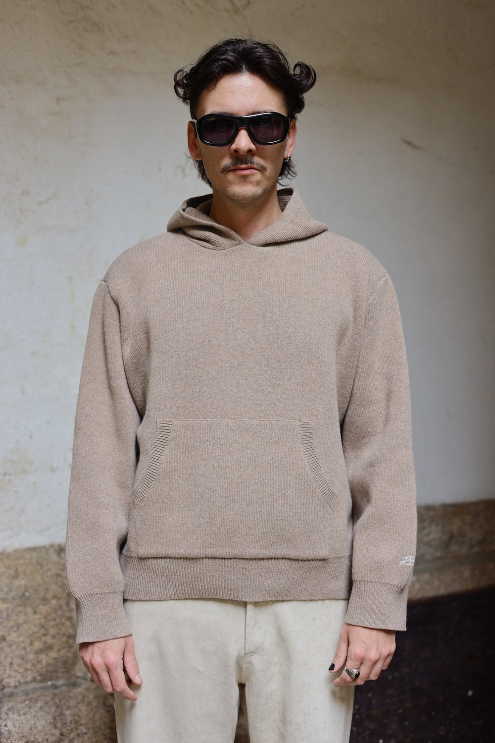 LC23 Hoodie Sweater Beige