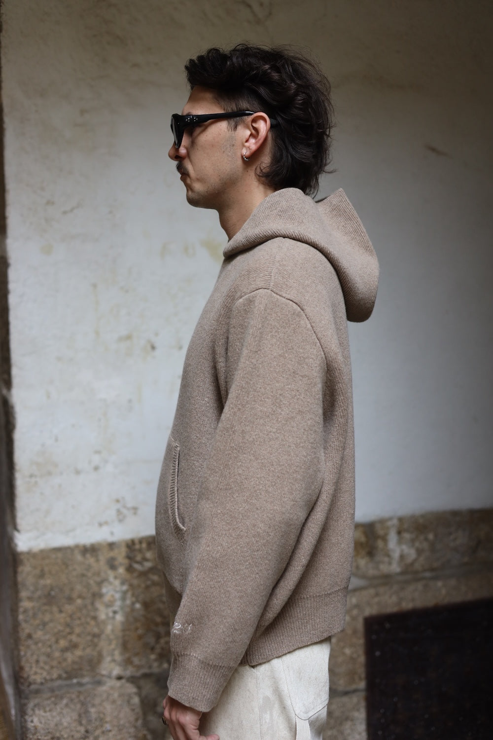 LC23 Hoodie Sweater Beige