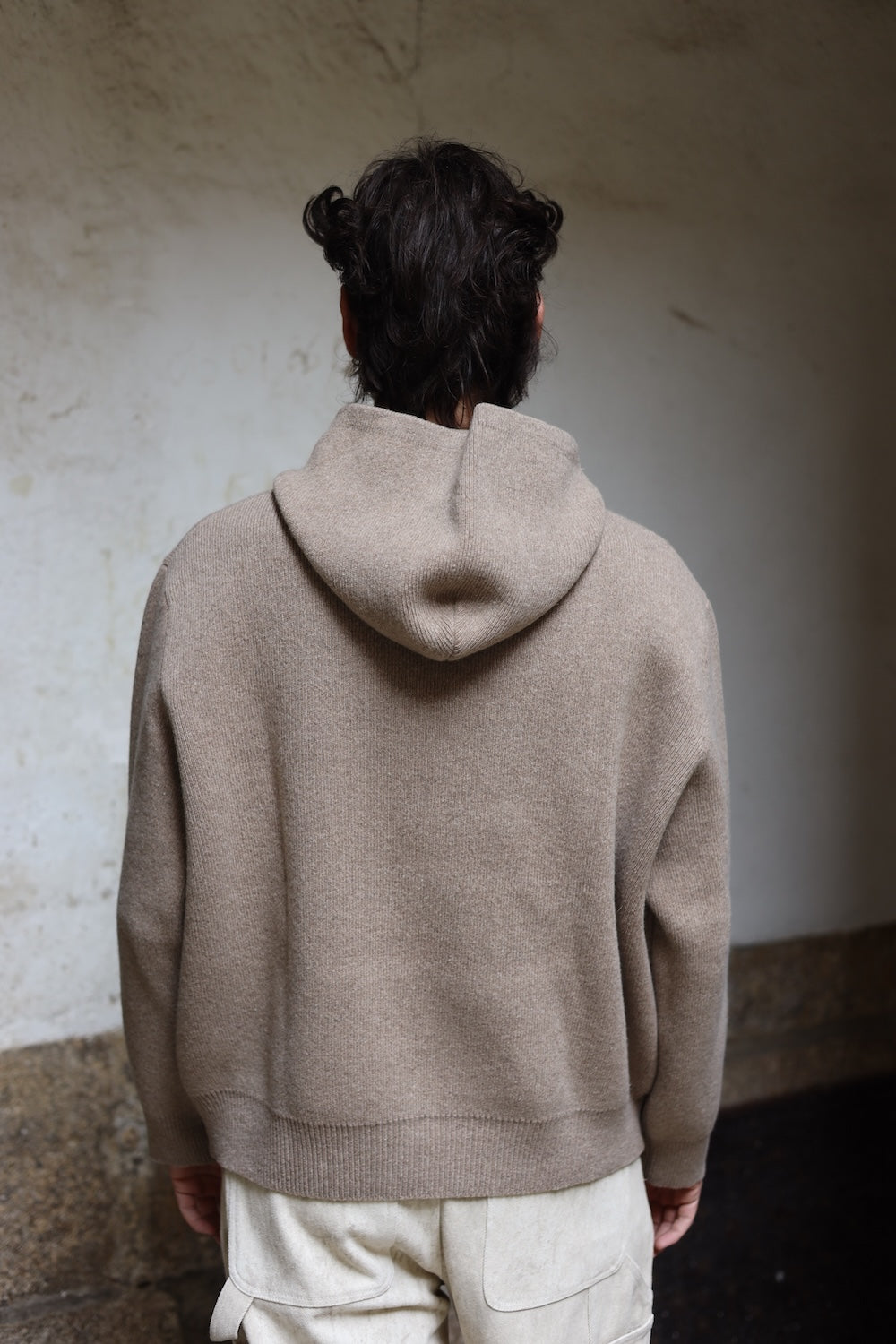 LC23 Hoodie Sweater Beige