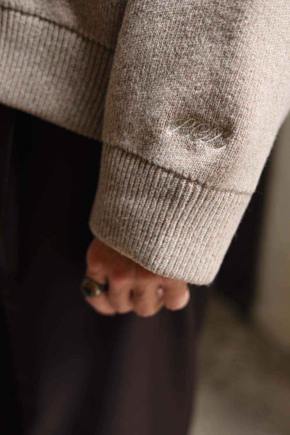 LC23 Cardigan Sweater Beige