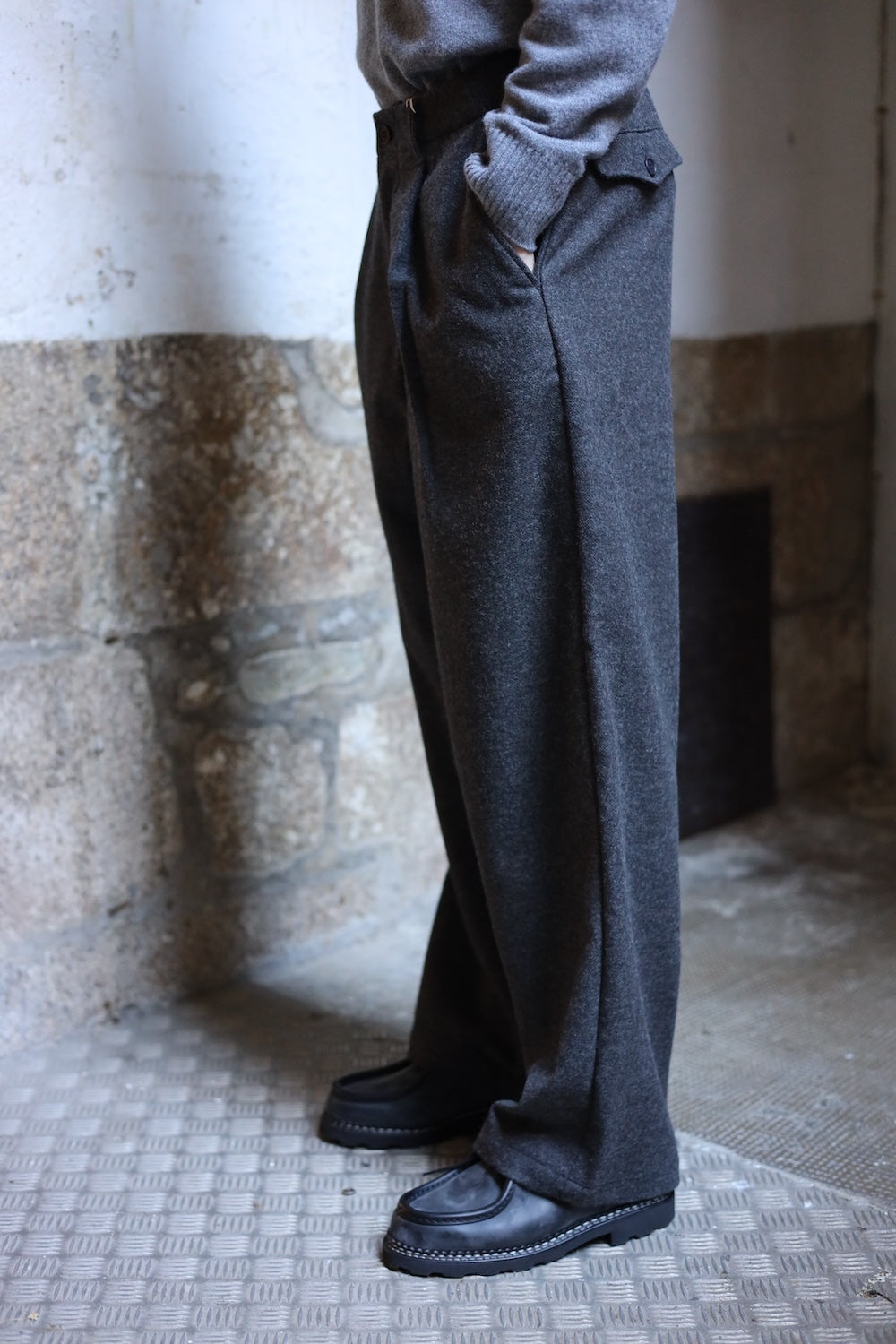 Still by Hand W/N wide pants borwn charcoal