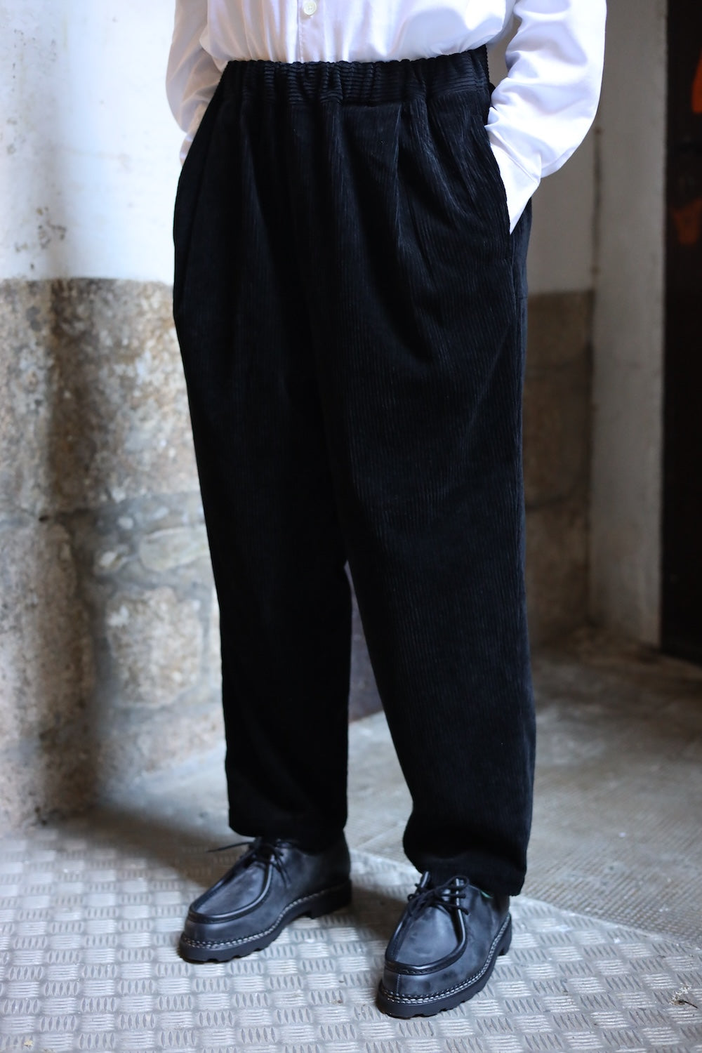 Still By Hand Corduroy easy pants black