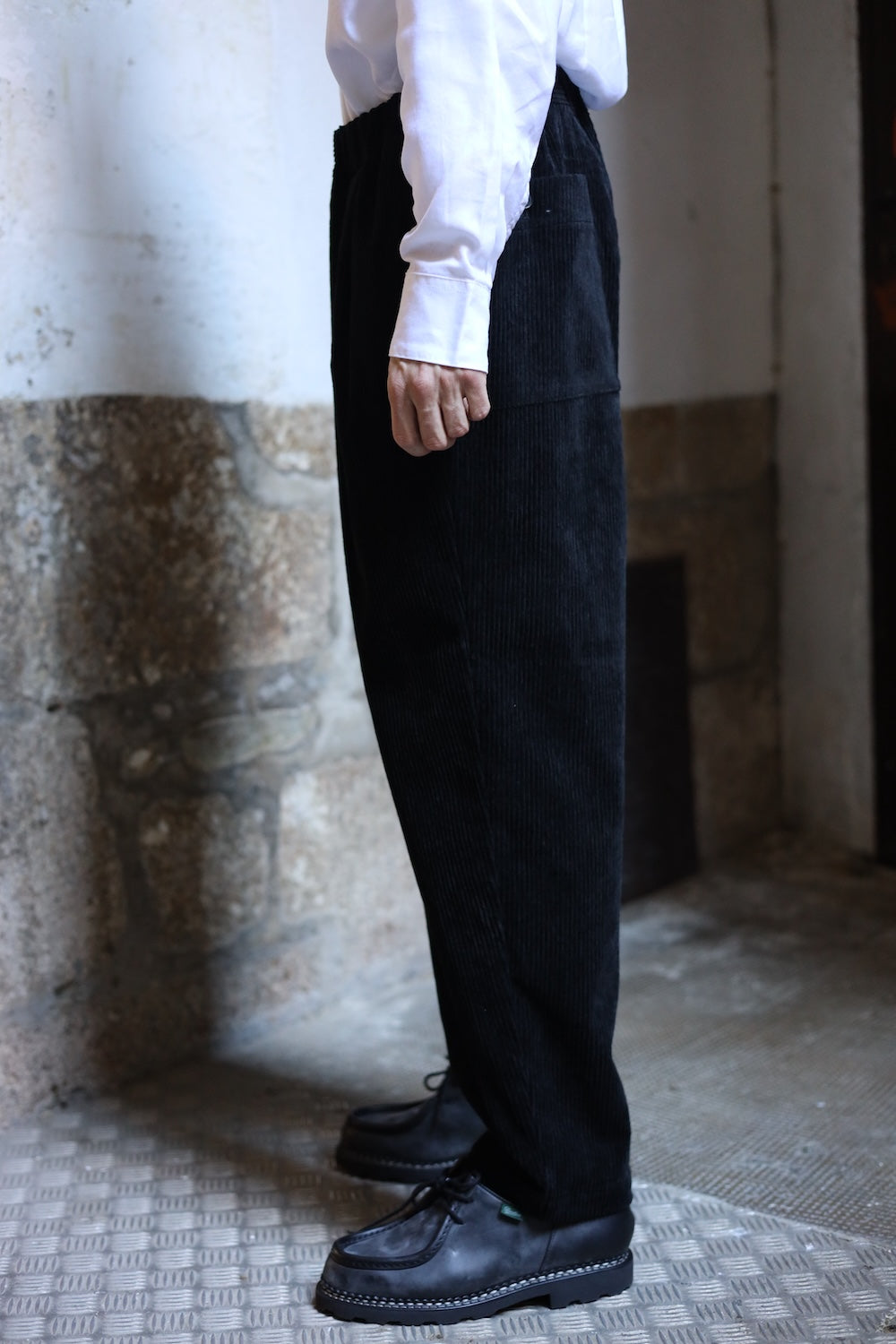 Still By Hand Corduroy easy pants black