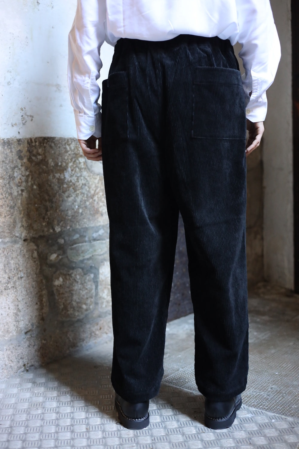 Still By Hand Corduroy easy pants black