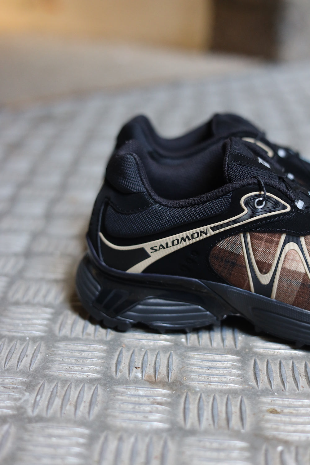 XT-WHISPER HOLIDAY Black / Safari