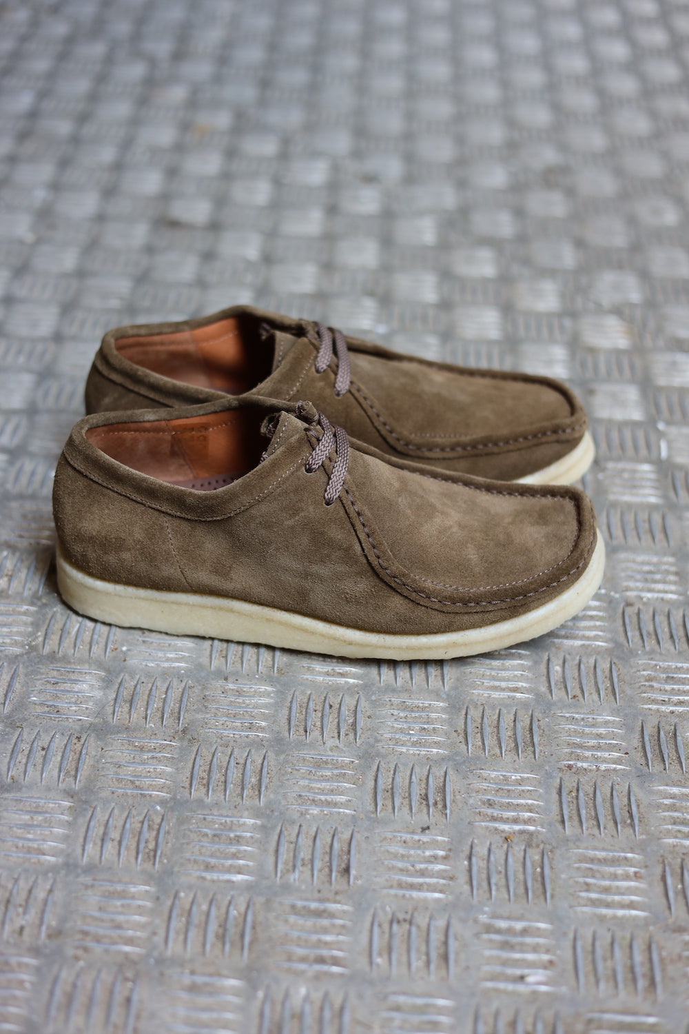P204 Antilope Suede