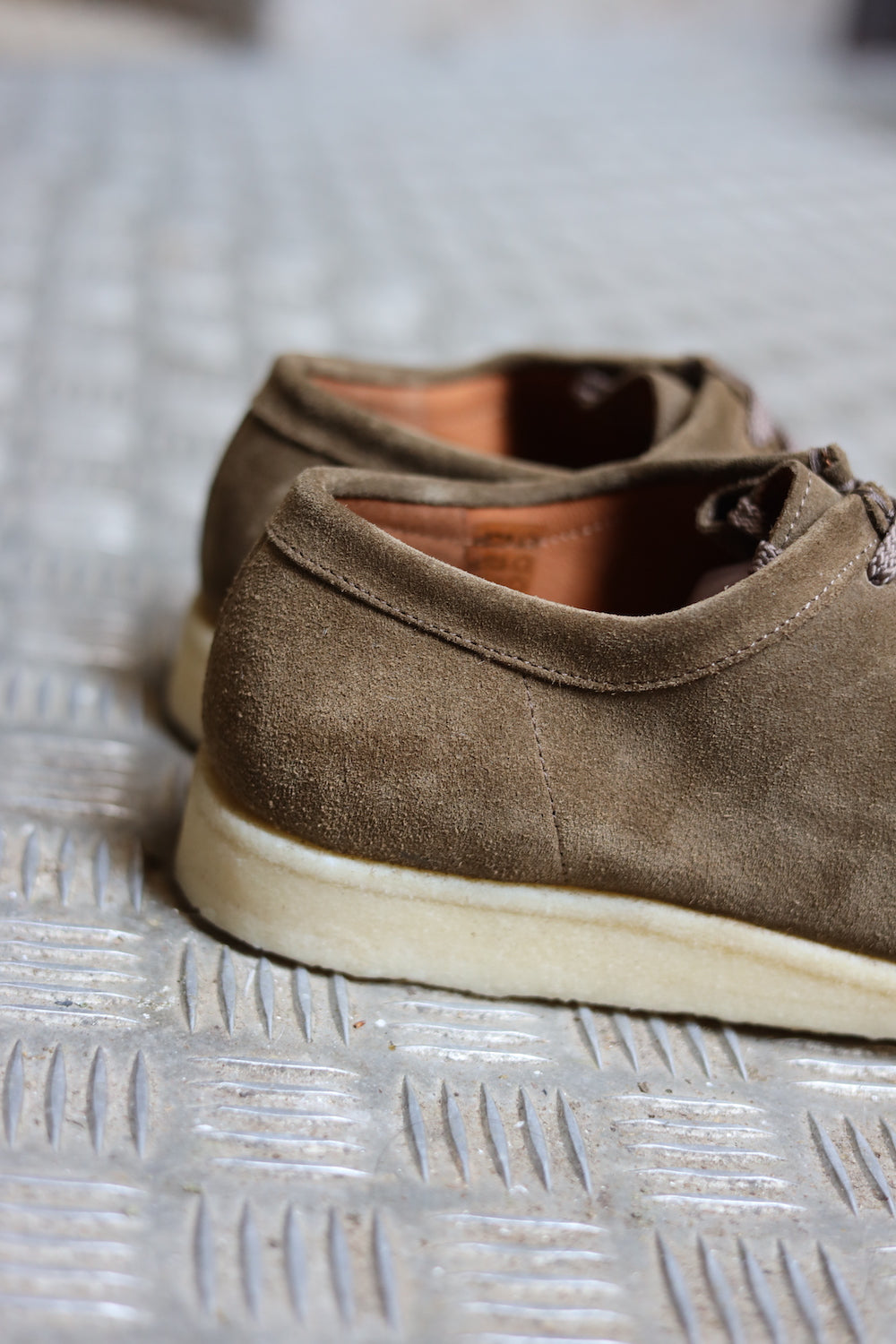 P204 Antilope Suede