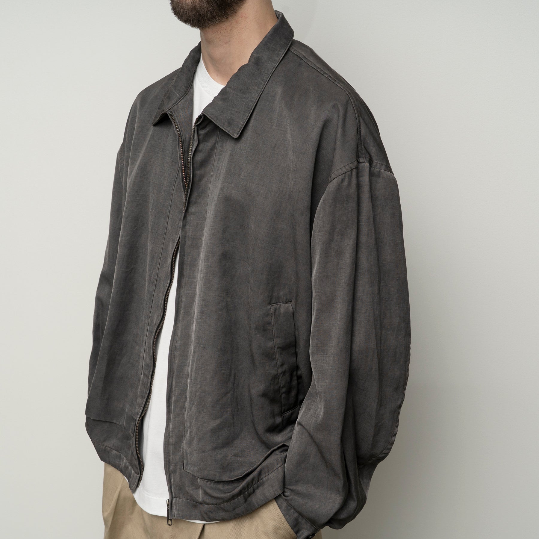 Still By Hand Pigment print zip up blouson Black