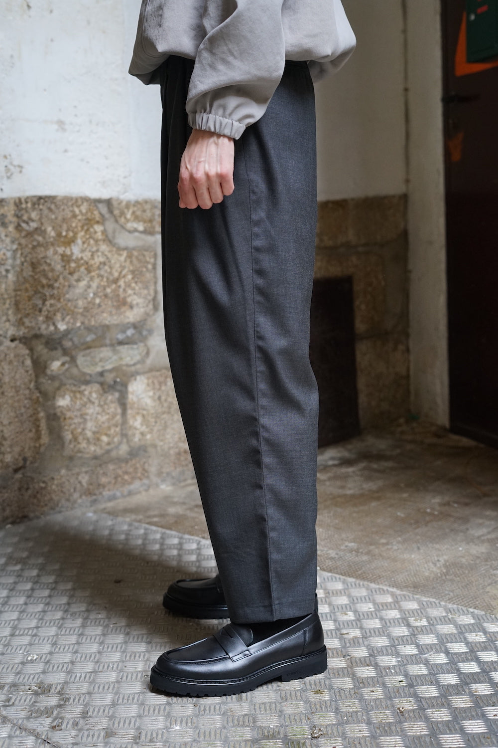 STILL BY HAND SUMMER WOOL WIDE PANTS CHARCOAL