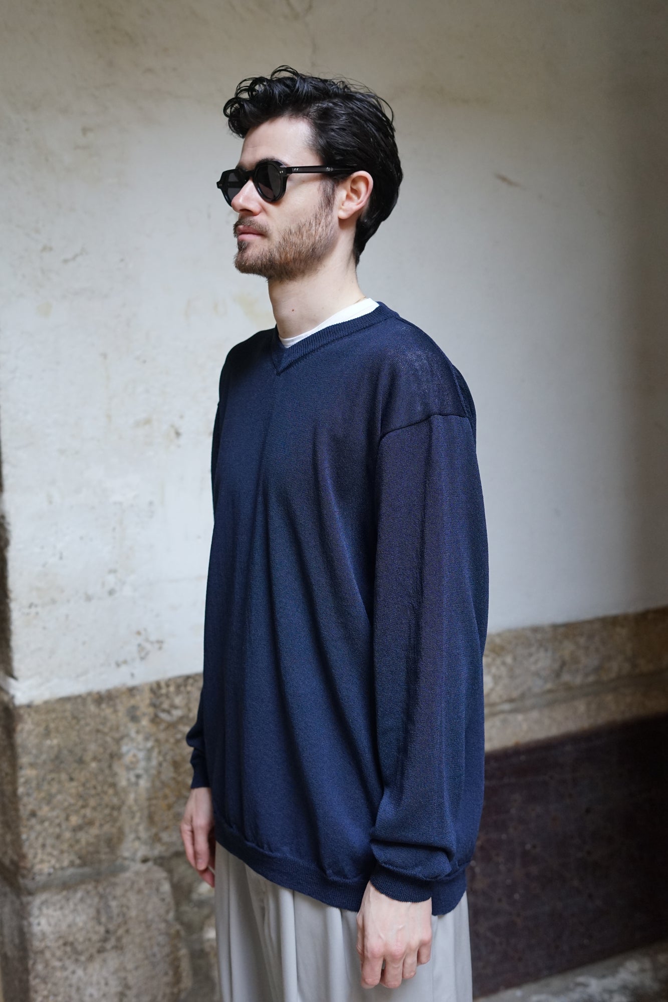 STILL BY HAND SHALLOW V-NECK SWEATER NAVY