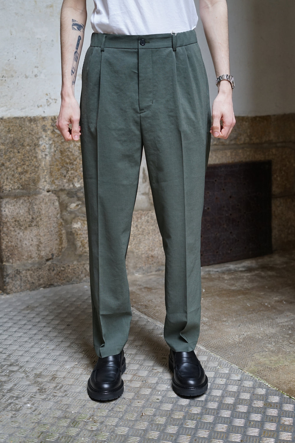 STILL BY HAND PRESSED RELAXED PANTS OLIVE