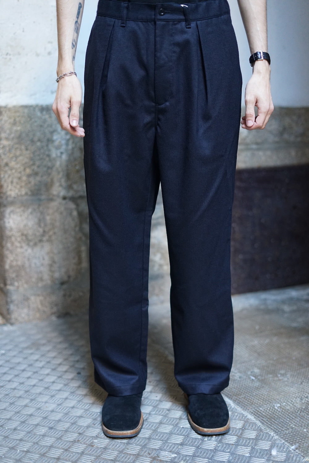 STILL BY HAND BOX PLEAT WOOL PANTS NAVY