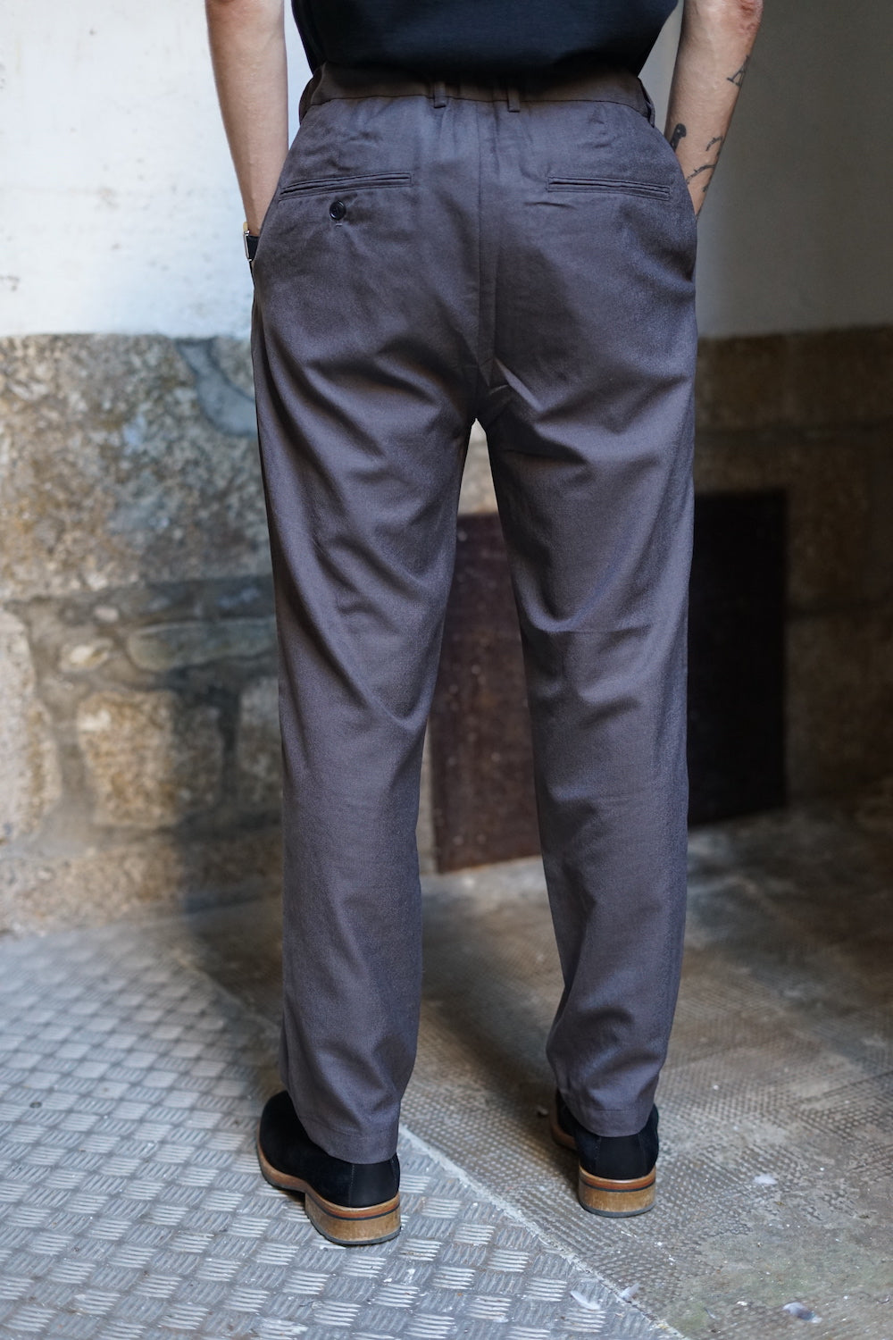 STILL BY HAND RELAXED WOOL PANTS DUSTY BROWN